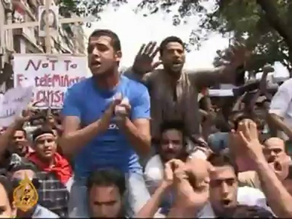 Scores injured in Egypt sectarian attacks