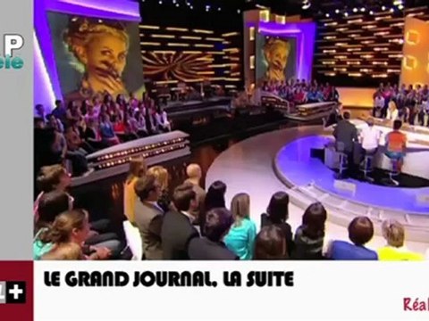 Zapping télé du 10/05/12 - B. de la Villardière cerné de dizaines de requins !