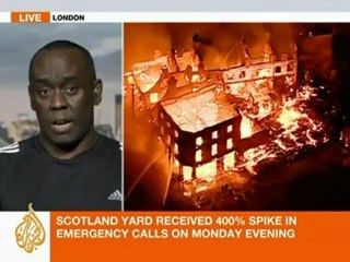 Violent riots spread in UK