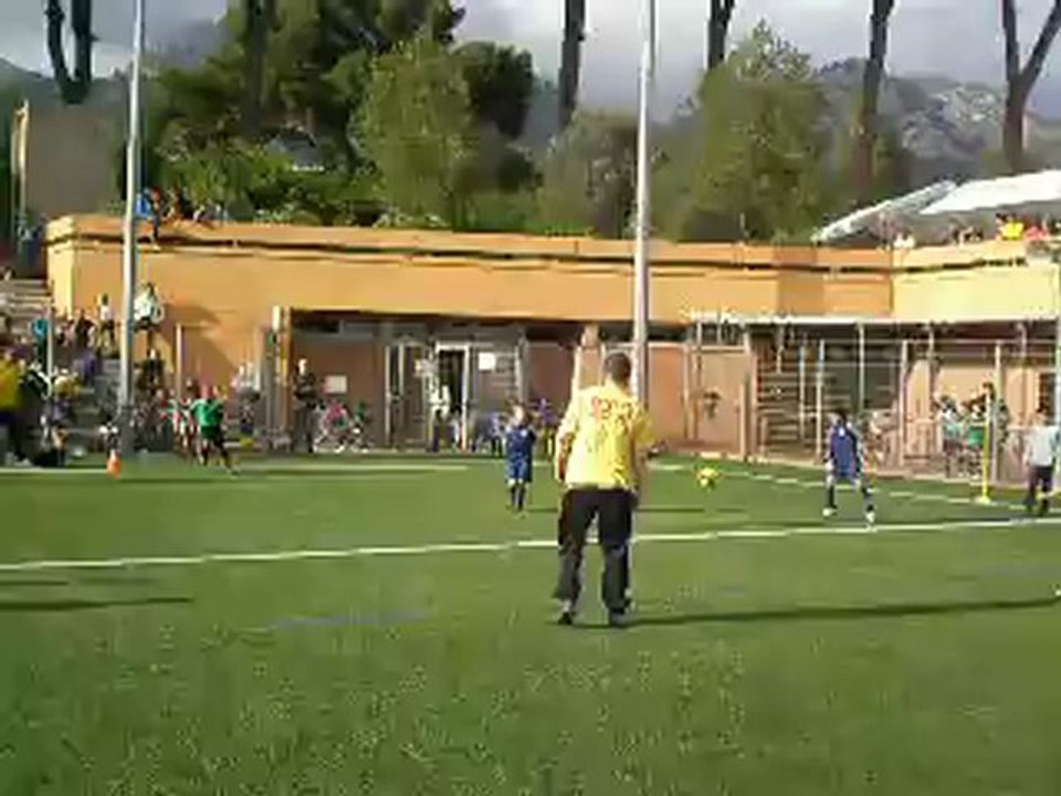 TOURNOI ETOILE CLARET MONTETY 2012 U8/U9 : finale but de La valette 2-1 Le Las