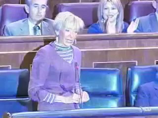 De la Vega contesta a Sáez de Santamaría en el Congreso