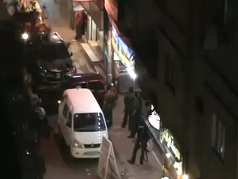 فري برس ريف دمشق قدسيا قوات الأمن تهاجم المتظاهرين 8 5 2012 Damascus