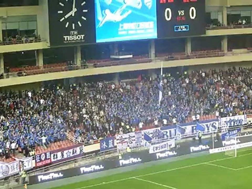 00009 On est chimoi, on est chimoi, on est, on est, on est chimoi !