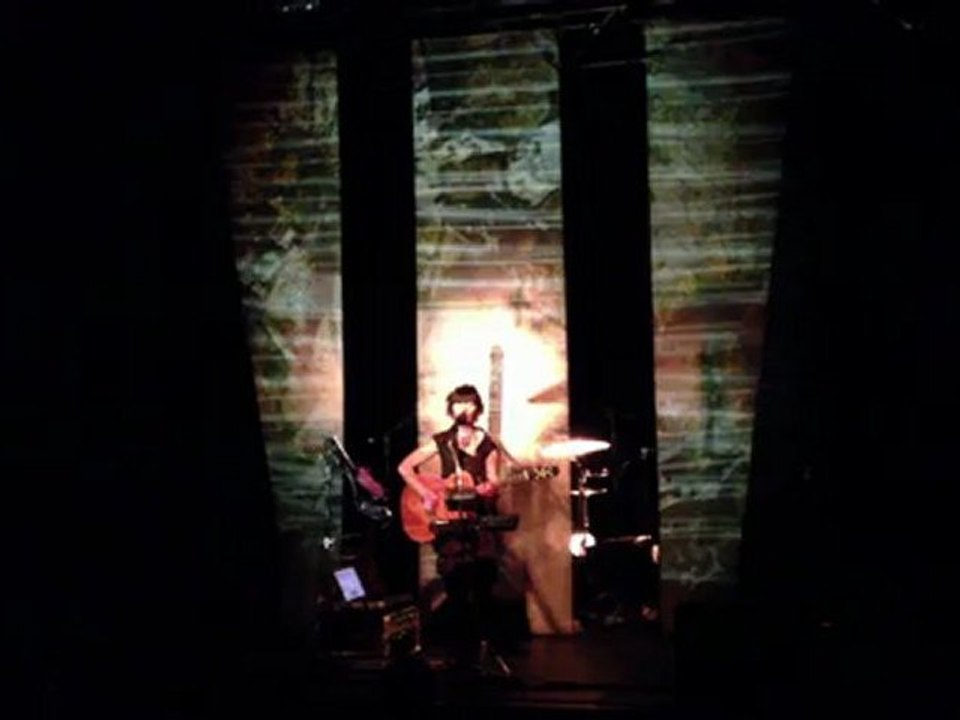 PEAU festival les femmes s'en mêlent Aubenas mars 2012