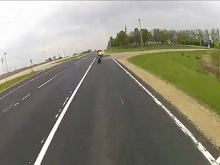 GSX-R 750 vs R6 Gopro