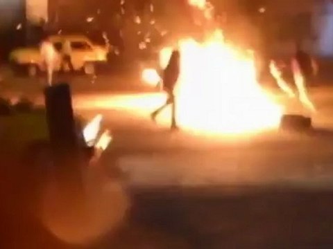 فري برس دمشق قطع شارع كفرسوسة الرئيسي في ثلاث مناطق 10 5 2012 Damascus