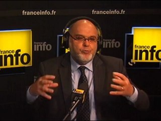 Robert Hue "choqué par ceux qui se bousculent au portillon" du gouvernement