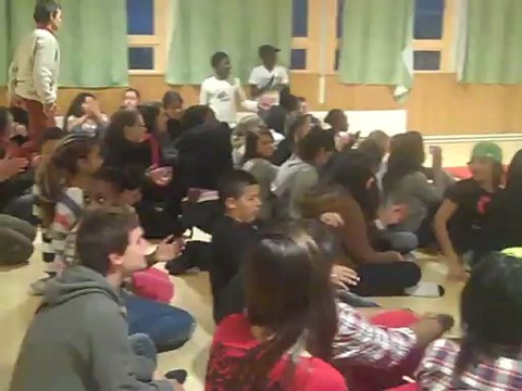 Ados coopérant pour une Machine infernale