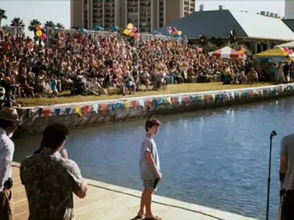 'Dolphin Tale' Theatrical Trailer
