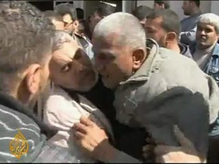 Israel pounds Gaza in pre-emptive strikes