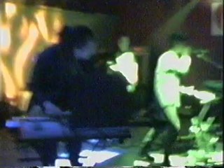 EOZ  ( Elektroschmitz  ) - live at factory  2004   -  P10