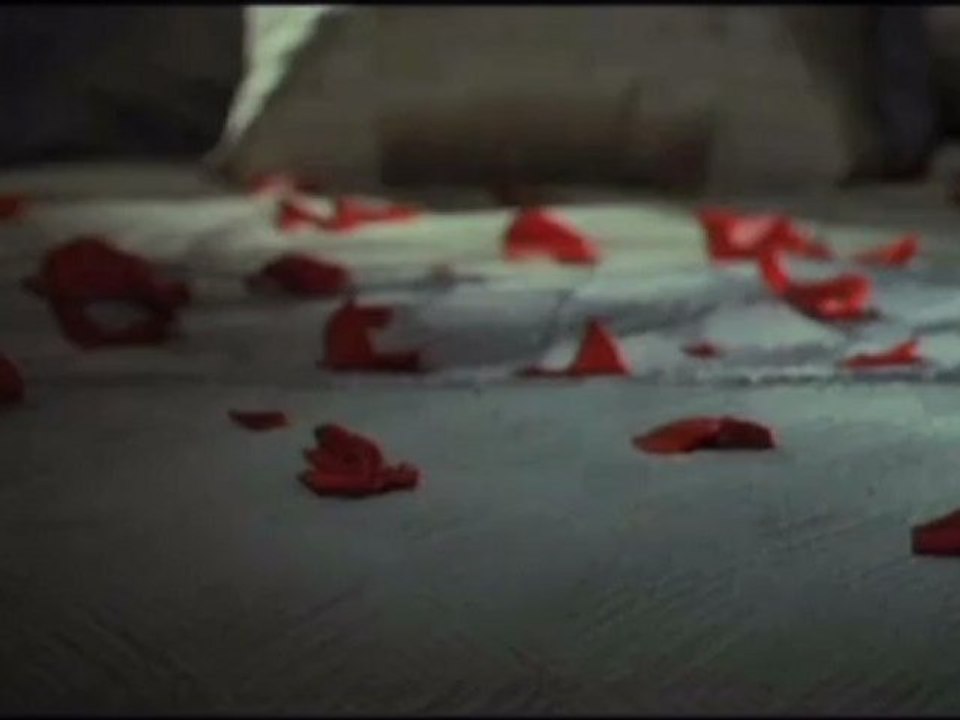 Serious Moonlight - Clip - Wakes Up