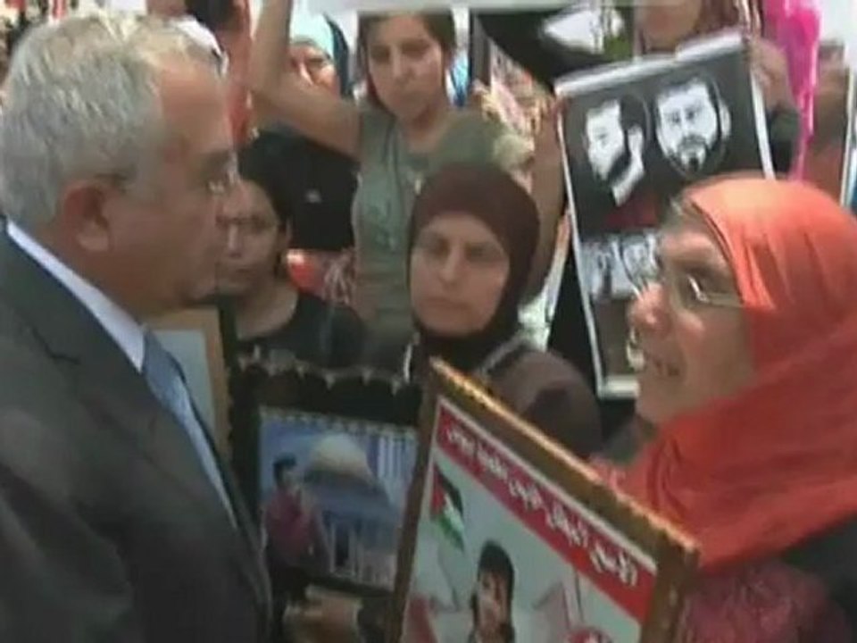 Palestinians hunger strike day 74