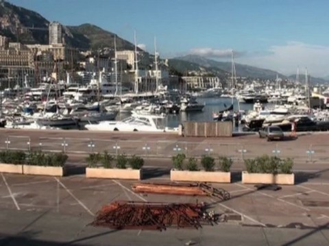 MONACO Sous les yacths, l'ivresse des profondeurs