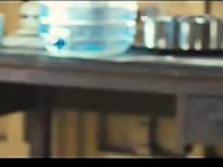 Slumdog Millionaire - Clip - The dog barks