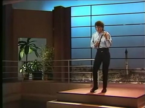 Aimer est plus fort que d être aimé..Daniel Balavoine