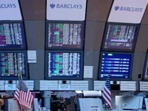 Dow, S&P 500 Close Higher, Cisco Weighs on Tech