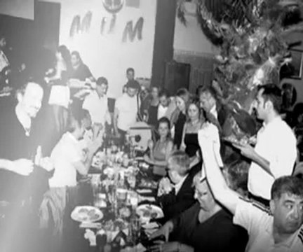 CAFE DE MUSIC - Her Akşam Votka Rakı ve Şarap :))