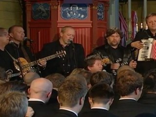 Hundreds Attend Funeral of Norwegian Swimming Champion