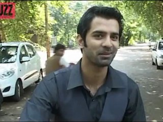Arnav aka Barun Sobti's DEBUT MOVIE Main Aur Mr Right