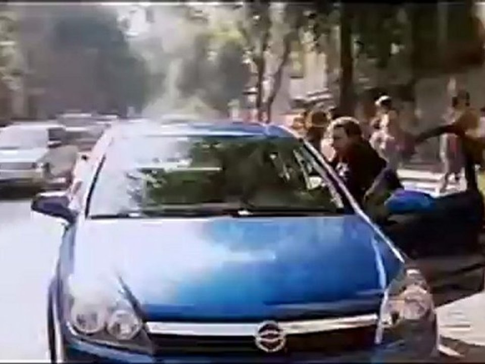 Vantage Point - Clip - Car chase