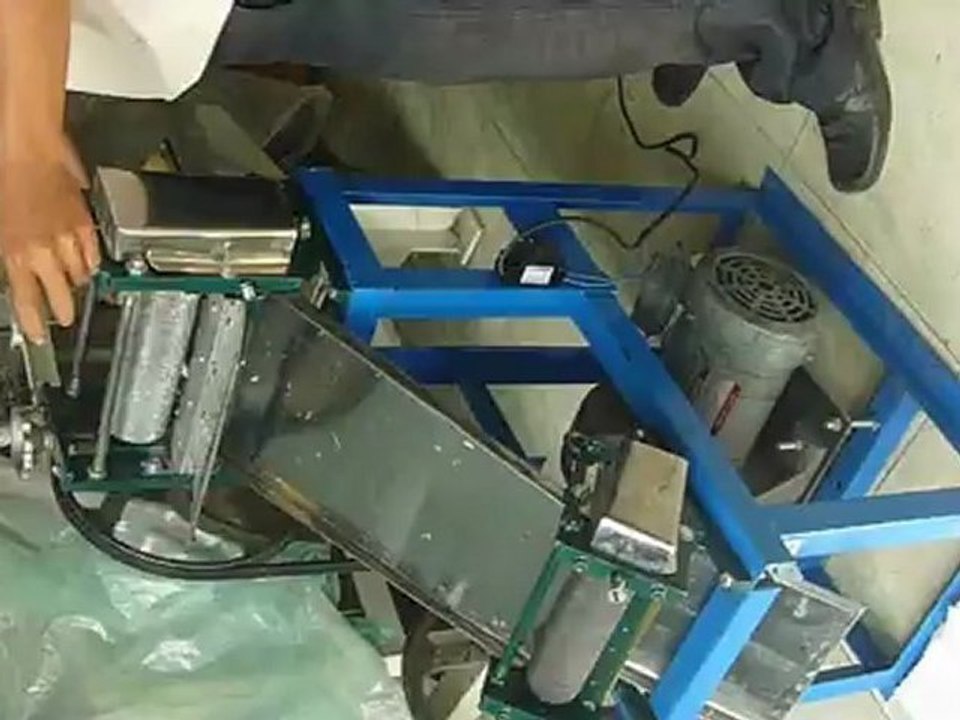 Máy cắt sợi bì heo LH 0978104737