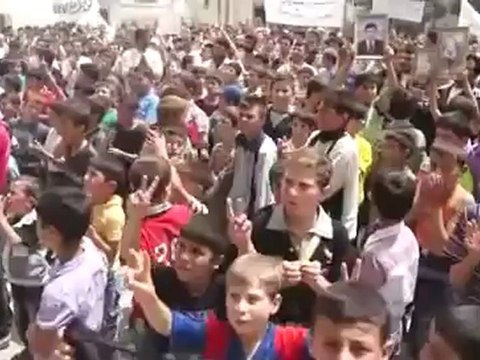 فري برس ادلب سرمين جمعة نصر من الله وفتح قريب 11 5 2012 Idlib