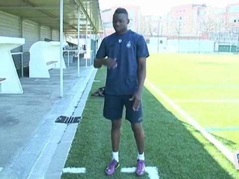 Sports Loisirs : Football : reprise de volée