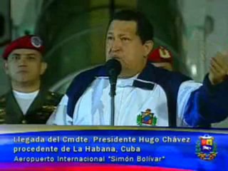 (VÍDEO) Presidente Chávez regresa emocionado y en buen estado anímico 11.05.2012