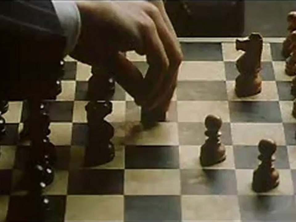 Revolver - Clip - Chess & Cons