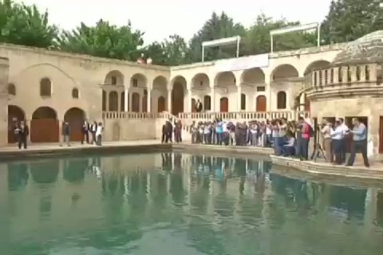 Gül Balıklıgöl'ü ziyaret etti