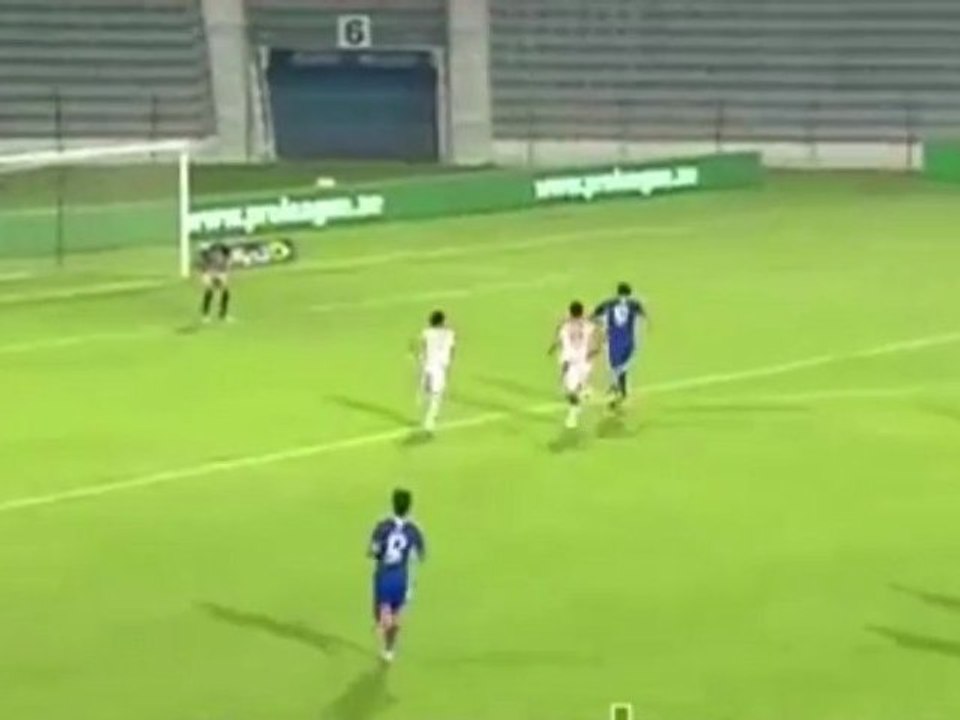 A 35 ans, Luca Toni continue de faire trembler les filets