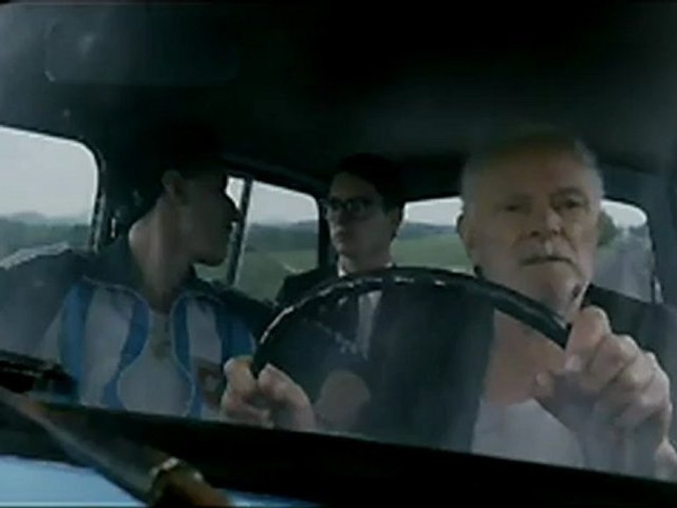 Everything Is Illuminated - Clip - Writing A Book