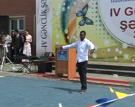 IV Gənclik Şənliyi Nigeriyali Telebe_Qazaxa salam verek