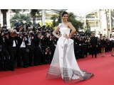 Style Diva Sonam Kapoor To Walk Cannes Red Carpet - Bollywood Babes