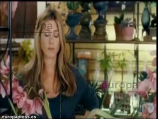 Aniston y Theroux a punto de estrenar mansión