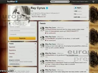 Miley Cyrus, posa muy sexy en su Twitter