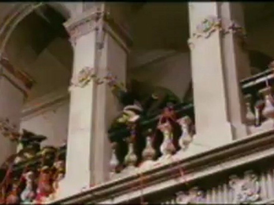 De-Lovely - Clip - Lets Misbehave