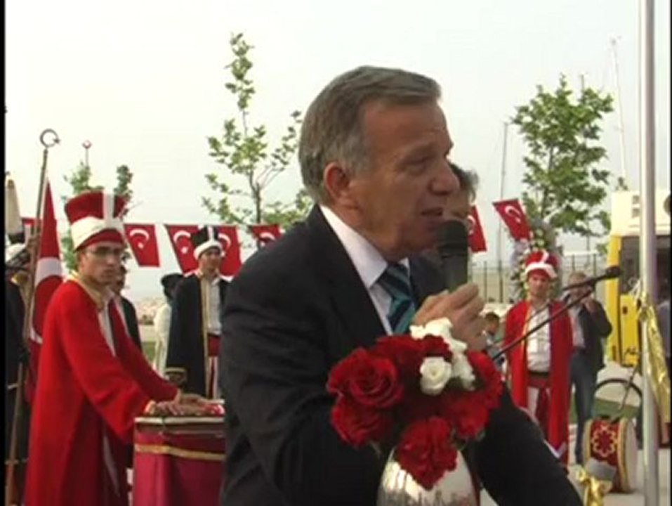 sehitler anıtı