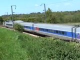 TGV bretagne à travers champs