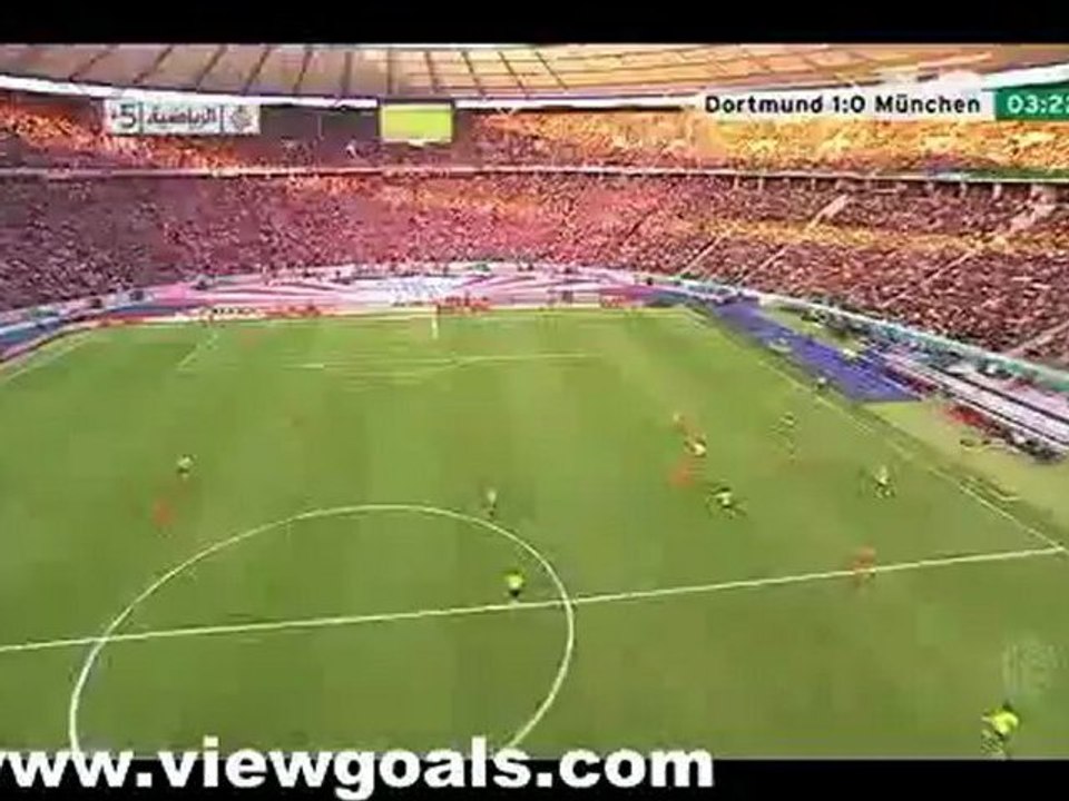 www.viewgoals.com -  Shinji KAGAWA Dortmund vs Bayern Munich 1-0