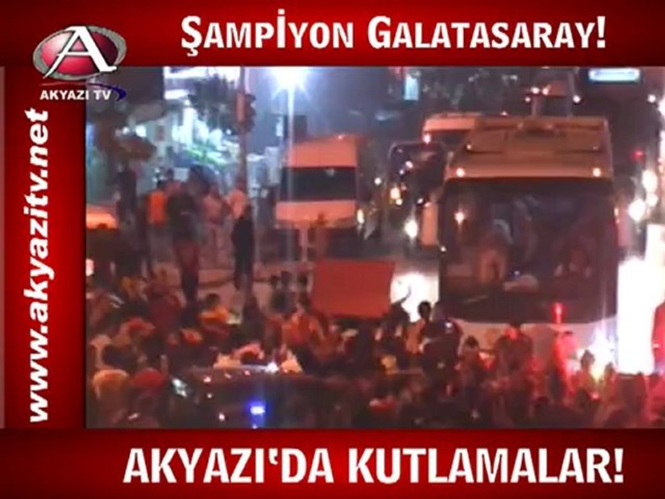 AKYAZI'DA GS KUTLAMASI