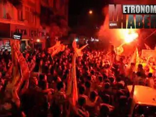 AKHİSARDA ŞAMPİYONLUK KUTLAMALARI