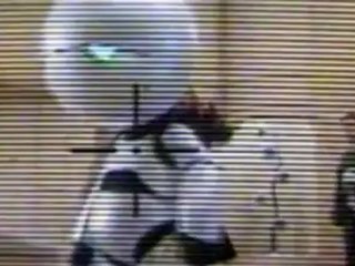 The Hitchhikers' Guide To The Galaxy - Featurette-The Robot