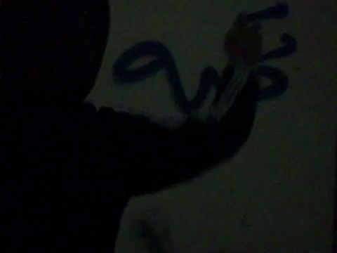 فري برس حماه المحتلة الرجل البخاخ في مدينة سلمية ج 1 Hama