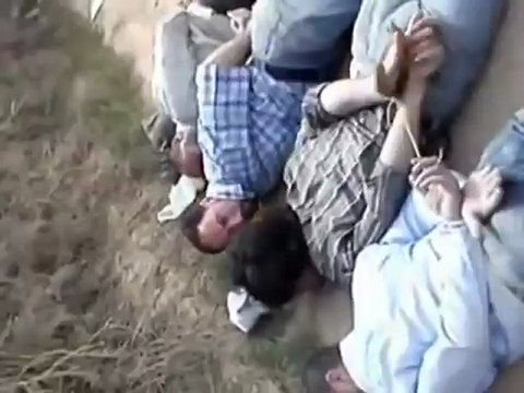 Syria فري برس ريف دمشق عناصر الأمن السوري تعتقل مواطنين عزل وتهينهم Damascus