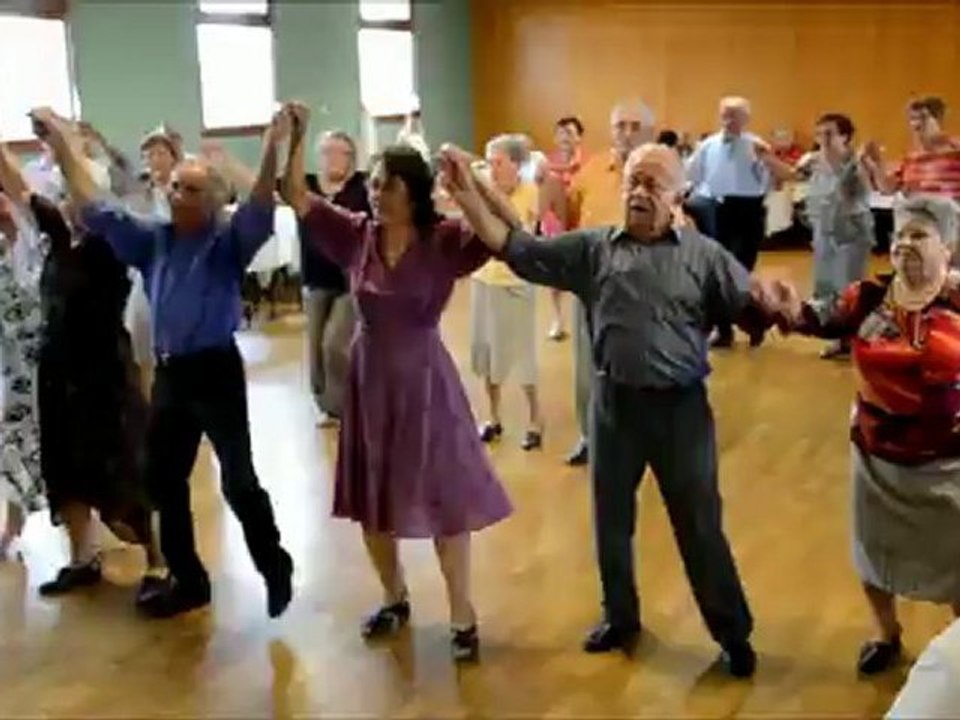 Chavannes-sur-Reyssouze. Thé dansant fleurissement 2012.