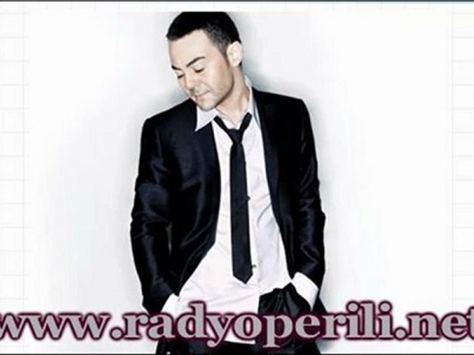 Serdar  ORTAÇ  "SU AKAR  YOLUNU  BULUR  "