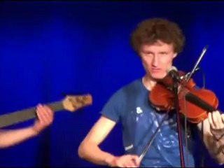 Marcin Skaba - fragm.  Drzewa  (Dom o Zielonych Progach)