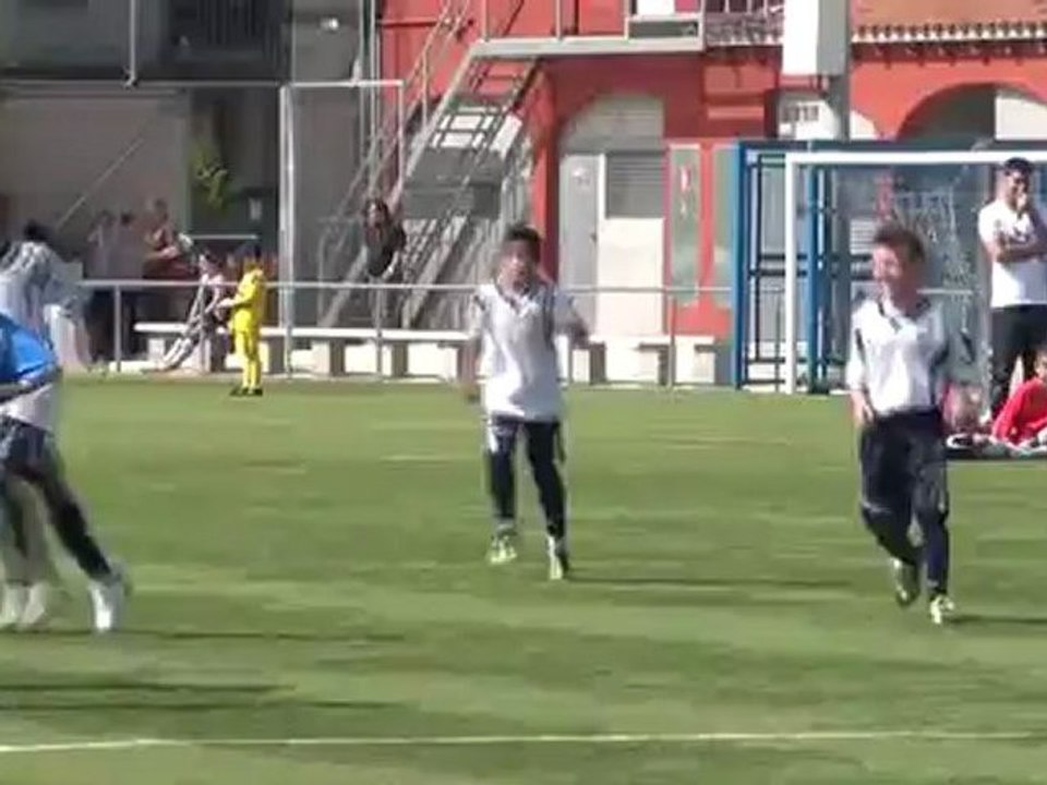 PERFORMANCE B vs PUBILLAS CASAS